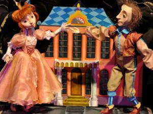 Крымский театр кукол представит два спектакля в Севастополе