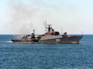 Тральщики Черноморского флота отрабатывают противоминные действия в море