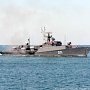 Тральщики Черноморского флота отрабатывают противоминные действия в море
