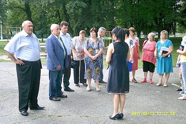 Николай Харитонов провел ряд встреч с жителями своего избирательного округа