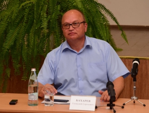 Геннадий Бахарев подчеркнул почему появилось голосование о его увольнении