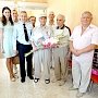 Сотрудники УМВД России по г. Севастополю поздравили с 80-летием Николая Сергеевича Нимирича