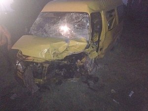Один человек погиб при лобовом столкновении автомобилей на трассе Симферополь – Керчь