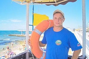Пляж Спасение утопающих — дело рук спасателей на пляже
