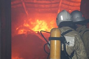На пожаре в Керчи эвакуировано 7 человек