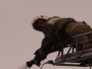В Керчи на пожаре спасли трёх человек