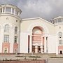 Специалисты Госкомрегистра оформляют здания крымских кинотеатров