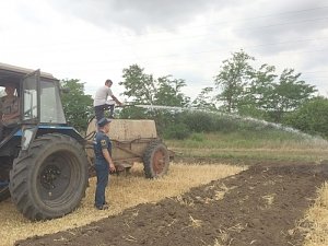 Крымские спасатели проверяют территории сельских поселений, прилегающих к лесным массивам