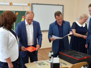Путин предложил создать на базе филиала МГУ в Севастополе школу для одаренных детей