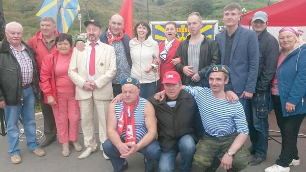Магаданские коммунисты провели праздничное мероприятие, посвящённое Дню Воздушного флота