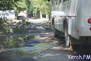 На Алексеева в Керчи произошёл порыв водовода