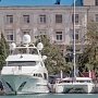 Красиво жить не запретишь: крымчане владеют яхтами и дельтапланами