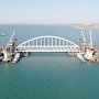 Арку Керченского моста уже поднимают на опоры