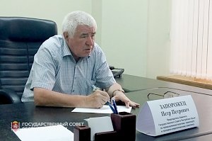 Петр Запорожец выслушал проблемы крымчан