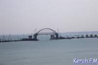 На Керченском мосту закрепили ж/д арку