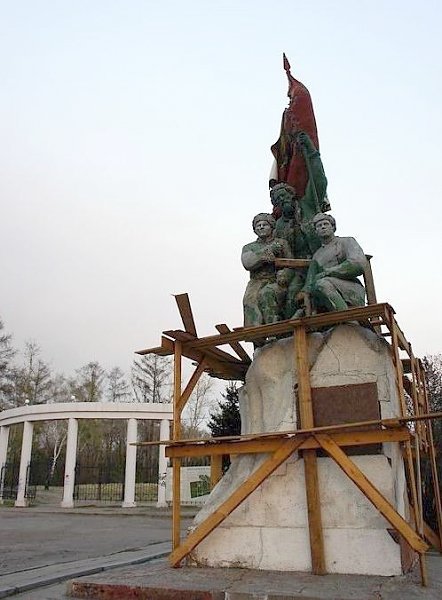 Памятник Борцам Революции в Иркутске будет восстановлен?