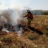 Крымские огнеборцы ликвидировали загорание сухой травы на горе Крестовая