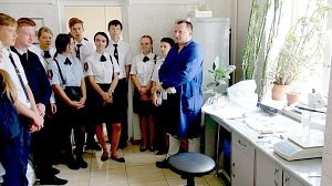Специалисты экспертно-криминалистического центра УМВД России по г. Севастополю провели экскурсию для кадетов