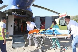 Из Крыма в Краснодар специальный вертолёт транспортировал больную для экстренной помощи