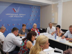 Активисты ОНФ в Крыму предложили развивать работу детских кружков