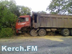 Керчане прислали фотографии вчерашней аварии в Багерово