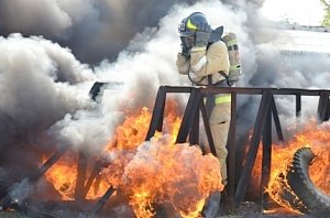 Севастопольским пожарным по плечу высота и большая температура