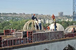 Строители начали бетонировать купола Соборной мечети в Симферополе