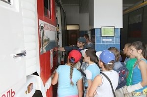 В рамках Года гражданской обороны в пожарно-спасательной части по охране Ленинского района прошла экскурсия для школьников