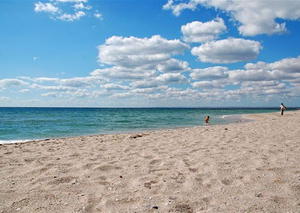 Евпаторийские пляжи значительно уменьшились из-за добычи песка