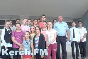 В Керчи сотрудники ГИБДД провели акцию «Внимание-дети!»