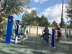 Крымский детский центр получил в подарок от президента спортплощадку, в плане – ремонт