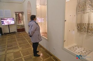 Крымский этнографический музей представил выставку украшений и золотого шитья