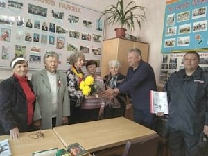 В Республике Крым полицейские и представители общественных советов присоединились к акции «С заботой о пожилом человеке»