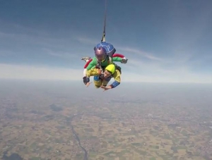 Крымчанин показал лучший прыжок с парашютом в Белоруси