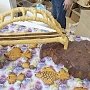 Пекари привезли хлебную арку Крымского моста на выставку в Москву