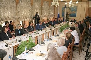 Развитие народной дипломатии – это сегодня единственный путь к признанию крымского референдума, — Константинов
