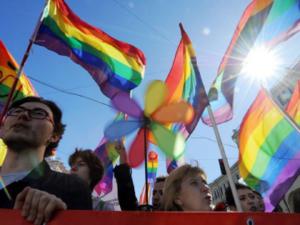 Крымские власти и руководители муниципалитетов не допустят проведения гей-парадов в республике, — политолог