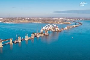 Какие «страшилки» распространяют украинские СМИ про Крымский мост