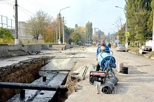 Замена коммунальных сетей на ул. Толстого в Симферополе подошла к завершающей стадии