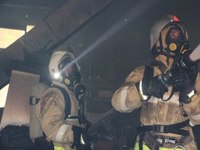 Два человека спасены на пожаре в жилом многоквартирном доме в селе Михайловка