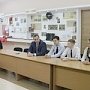 Владимир Серов провел открытый урок ко Дню народного единства в одной из школ Симферополя