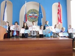 В Керчи подвели итоги городского этапа конкурса детских рисунков