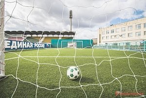 Парламентарии Керчи и Темрюкского района сыграли в футбол