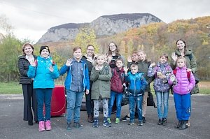 Пострадавшие во время пожара в Ростове-на-Дону дети приехали в Крым на оздоровление