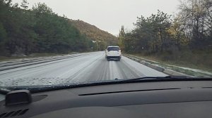 МЧС сообщает о сложной ситуации на дорогах Крыма