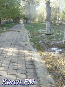 В Аршинцево с утра по улице течет чистая вода