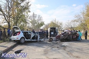 В Керчи в аварии пострадали более 10 человек, из них — 4 дети