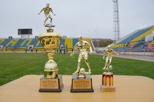 В Калмыкии прошёл турнир по футболу в честь 100-летия Революции