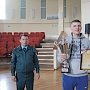 Соревнования по армрестлингу между сотрудниками МЧС России