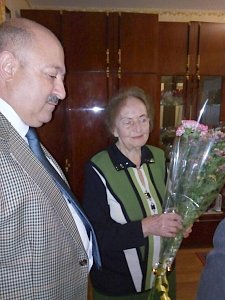 В Керчи ветеран отметила свой 90-летний юбилей